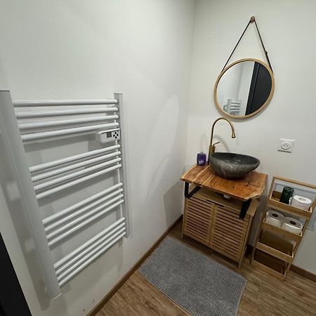 Studio Au Cloitres Mirecourt Extérieur photo