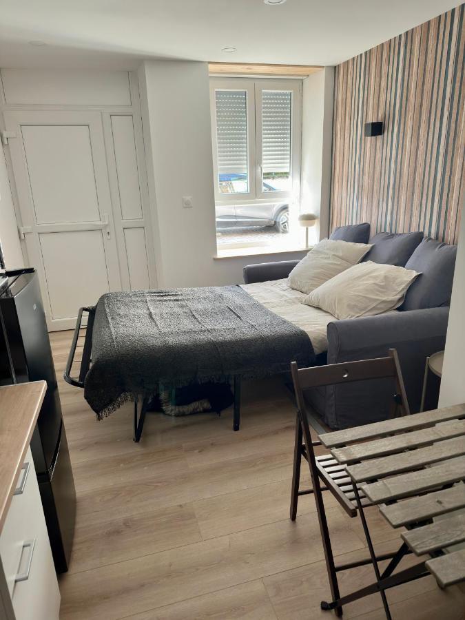 Studio Au Cloitres Mirecourt Extérieur photo