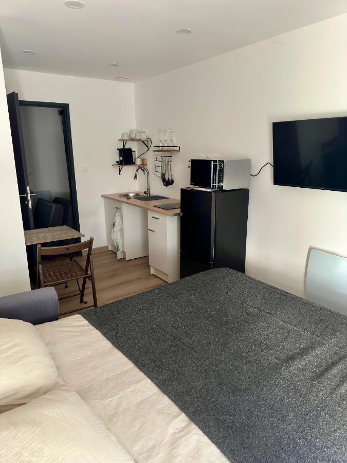 Studio Au Cloitres Mirecourt Extérieur photo