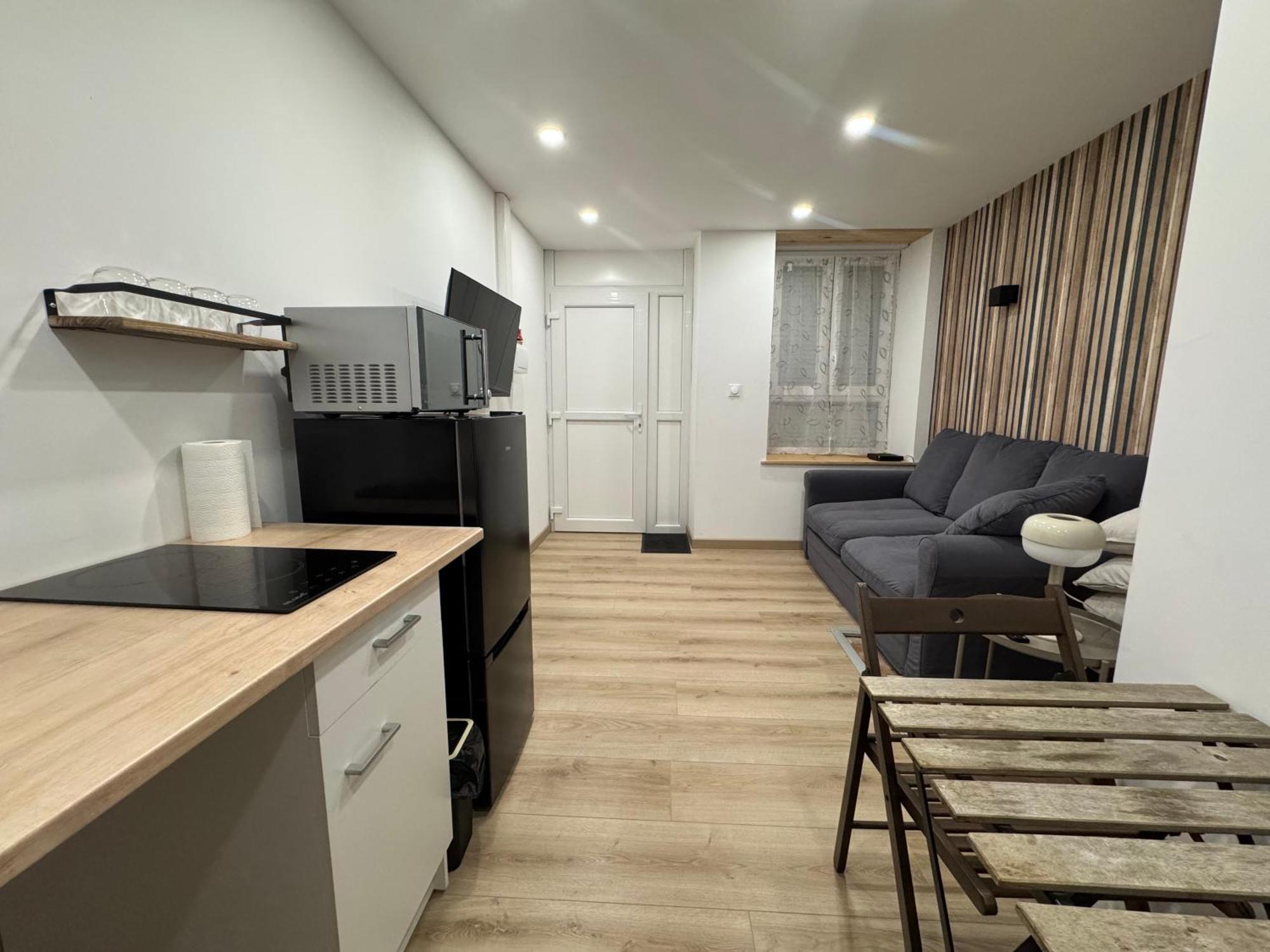 Studio Au Cloitres Mirecourt Extérieur photo